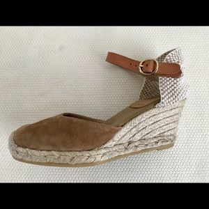 Kanna Suede Wedges